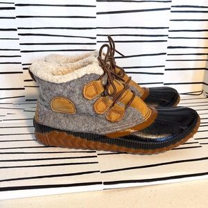 Sorel Out and About boot